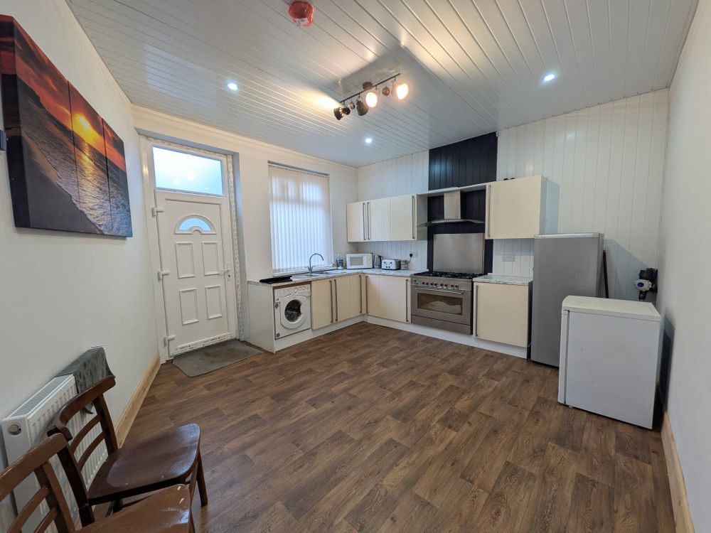 158 Arncliffe Terrace Bradford, BD7 3AG