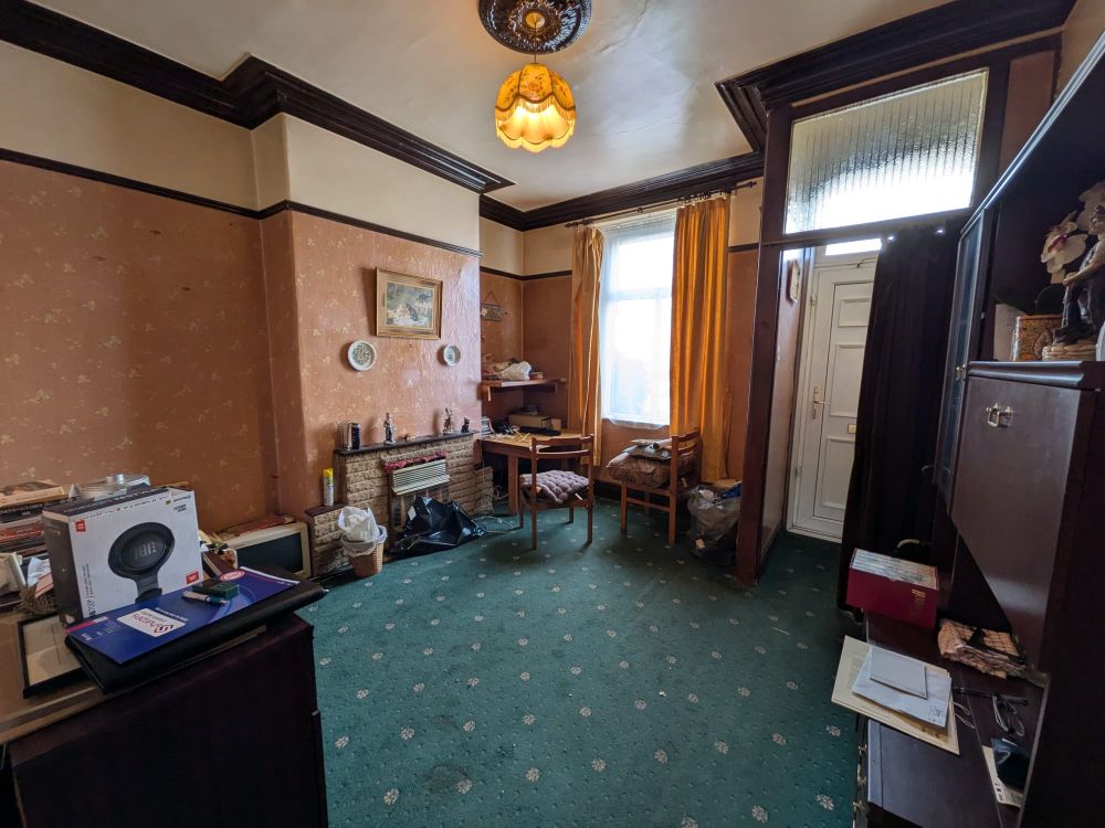 42, Binnie Street Bradford, BD3 9DA