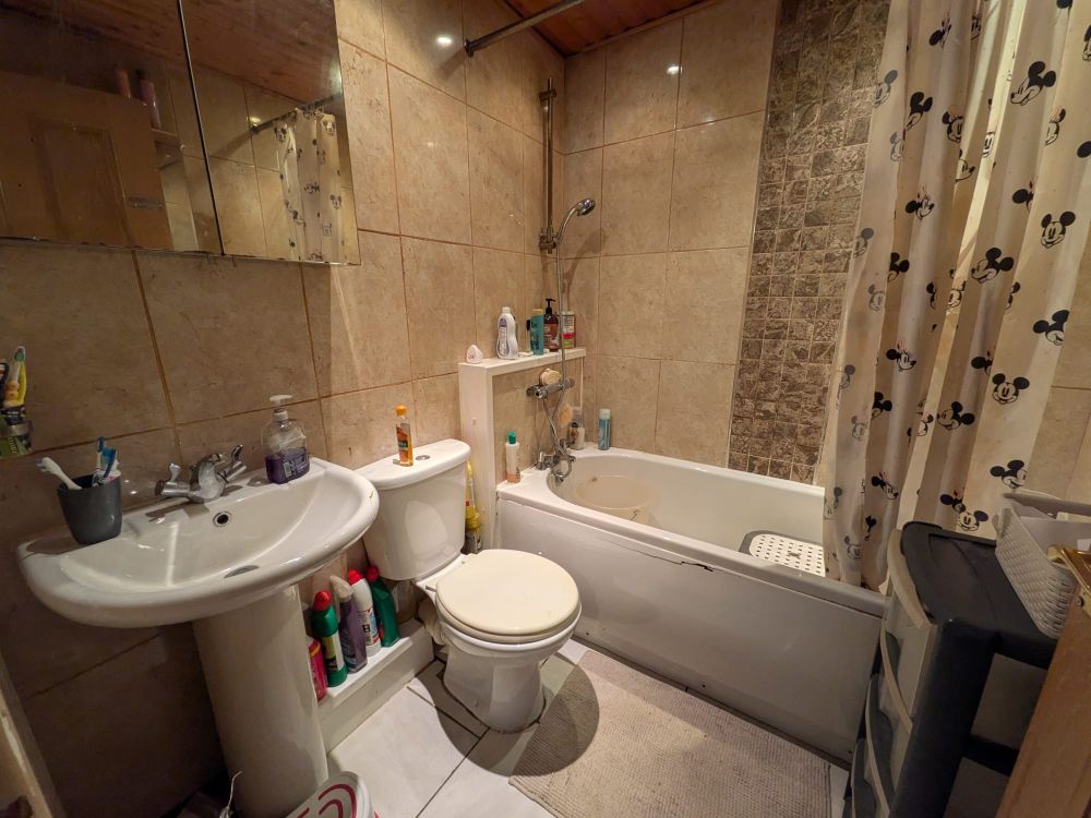 104, Washington Street Bradford, BD8 9QW