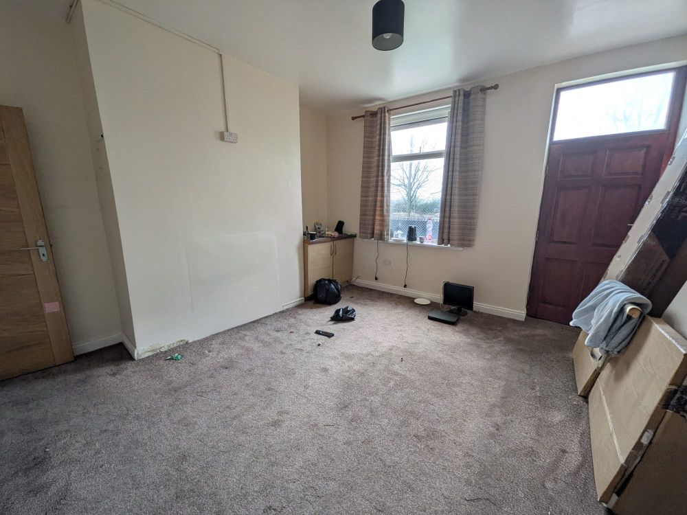 130, Paley Road Bradford, BD4 7EL