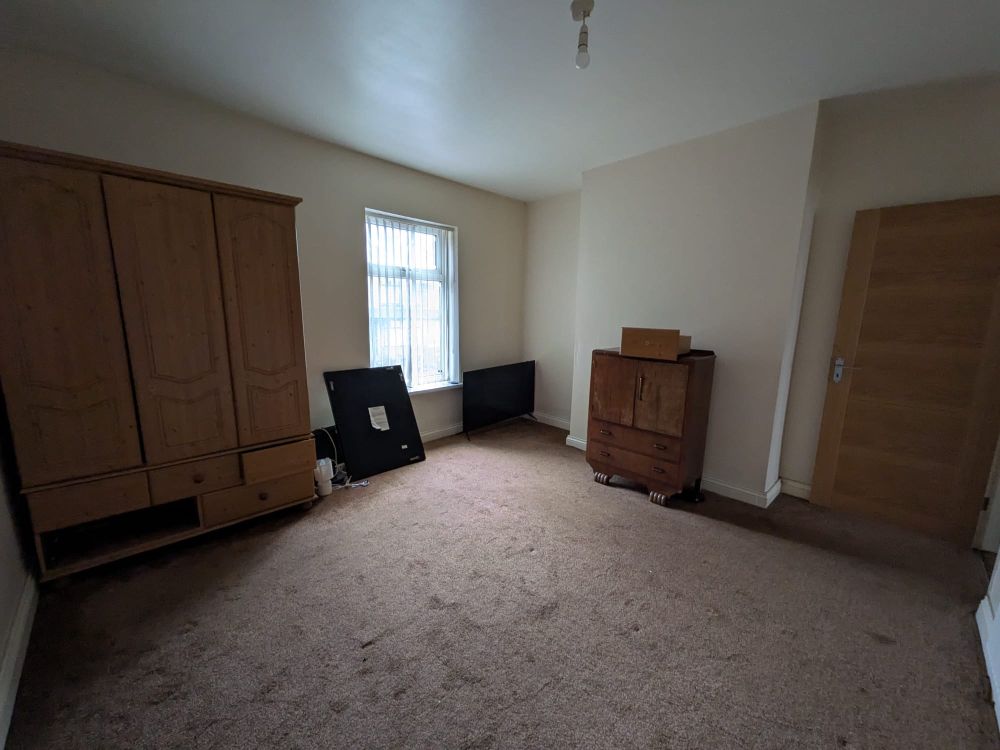 130, Paley Road Bradford, BD4 7EL