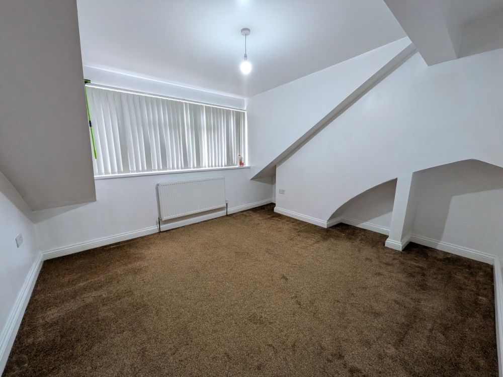 130, Paley Road Bradford, BD4 7EL