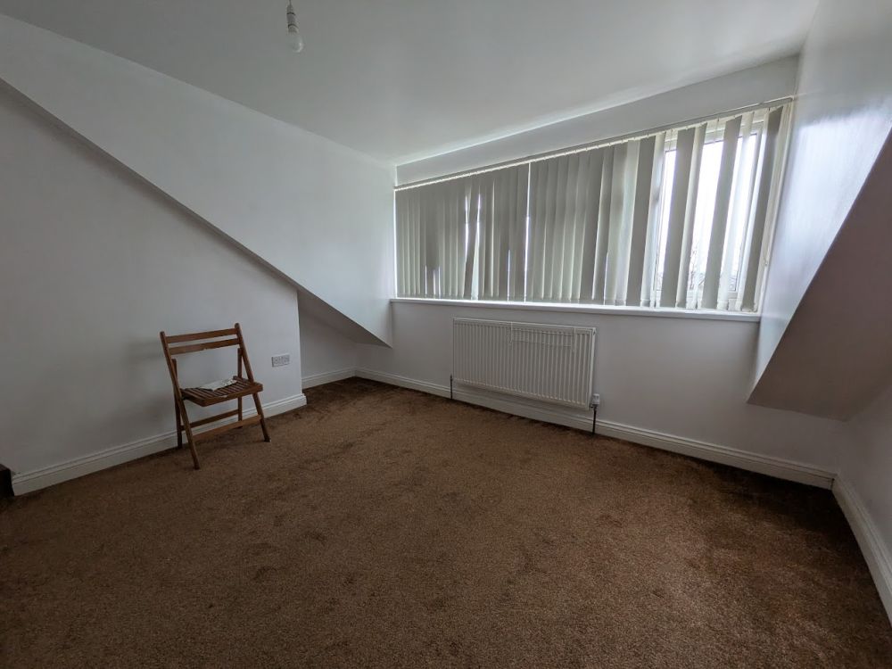 130, Paley Road Bradford, BD4 7EL