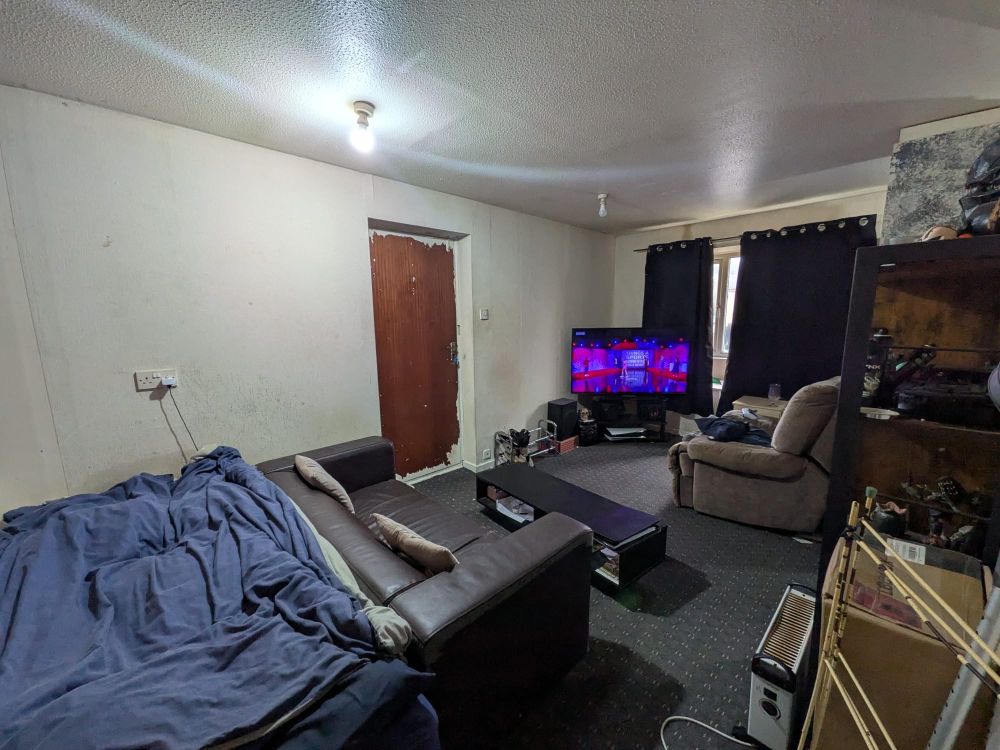 29, Hydale Court Low Moor, Bradford, BD12 0EQ