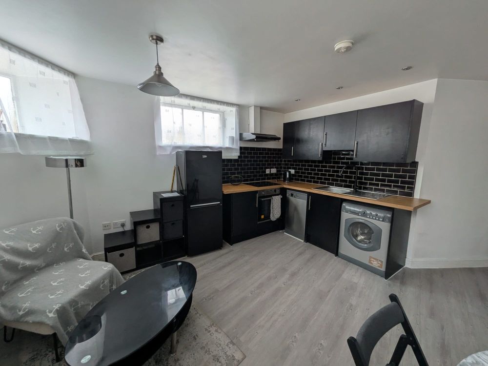 11 Georges House, Upper Millergate Bradford, BD1 1SX