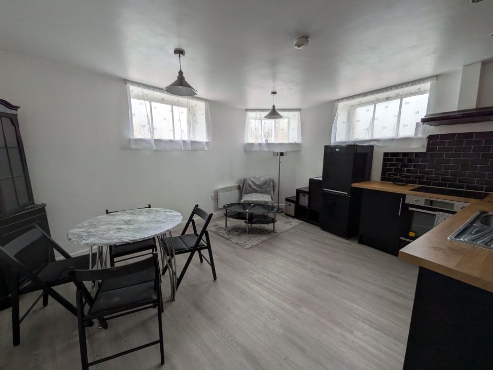 11 Georges House, Upper Millergate Bradford, BD1 1SX