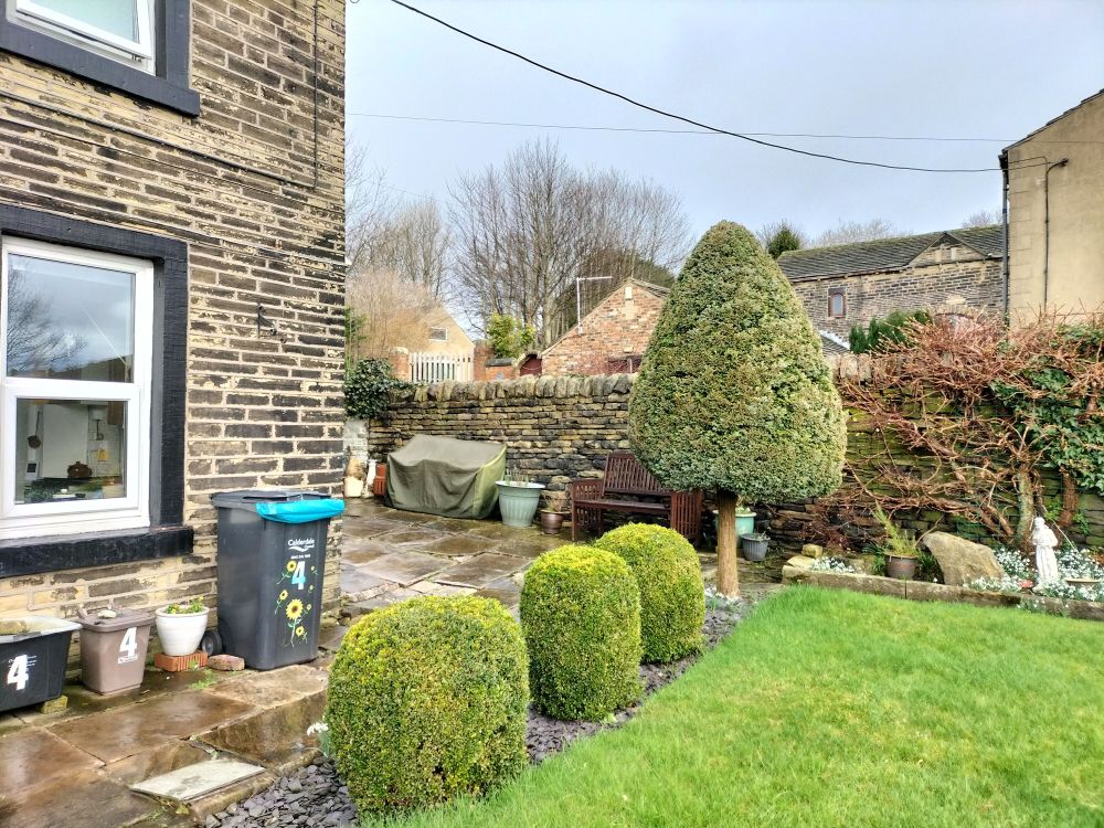 4, Lower Exley Halifax, HX3 9EF