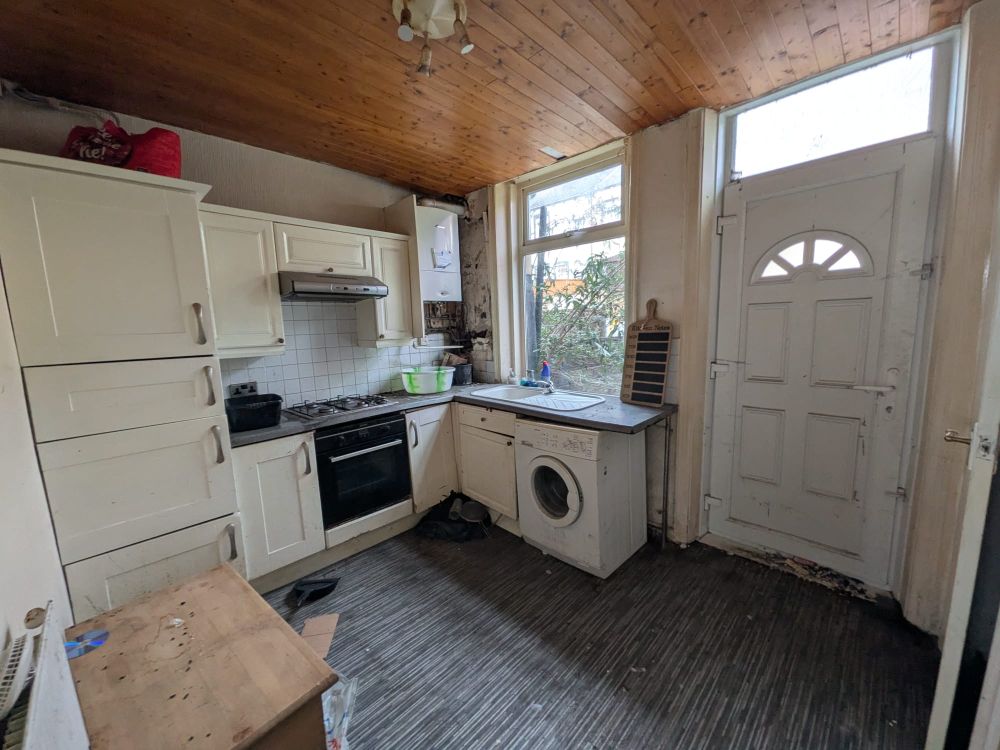 22, Westminster Road Bradford, BD3 0HQ