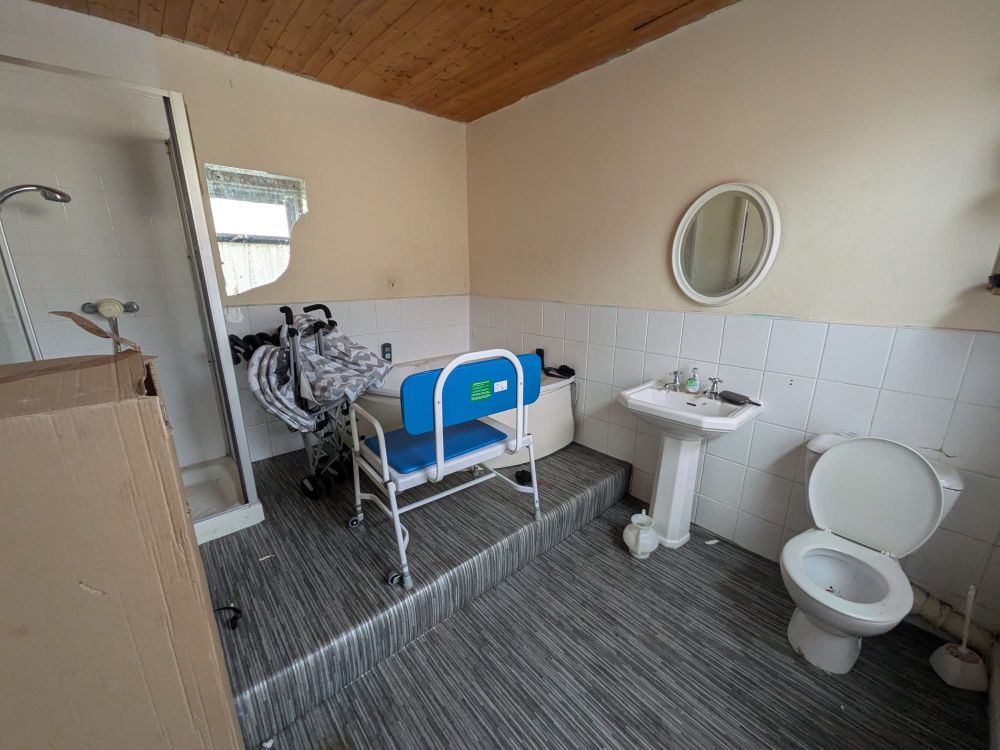 22, Westminster Road Bradford, BD3 0HQ