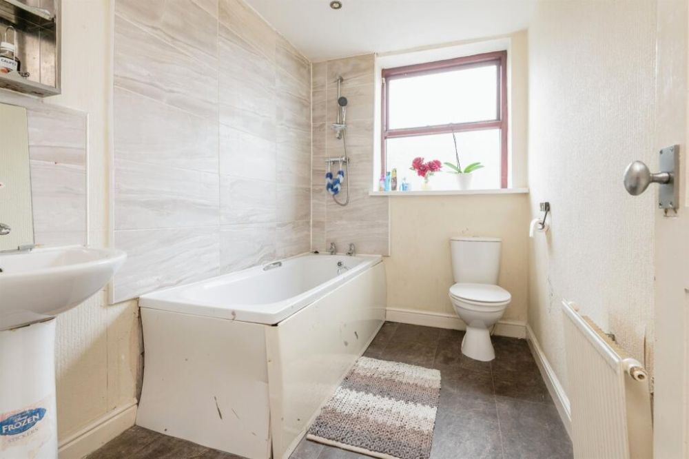 12, Gothic Street Queensbury, Bradford, BD13 2PJ