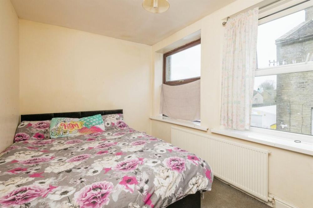 12, Gothic Street Queensbury, Bradford, BD13 2PJ