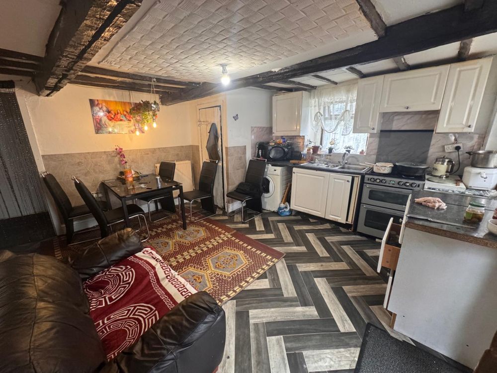 634, Great Horton Road Bradford, BD7 4AA