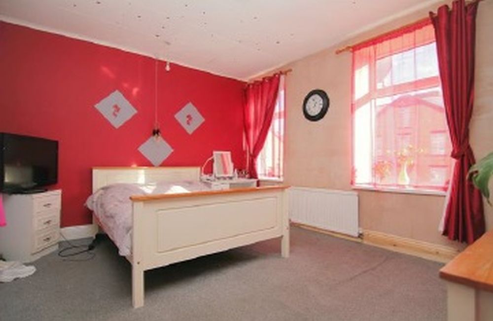 50, Grantham Road Bradford, BD7 1RQ