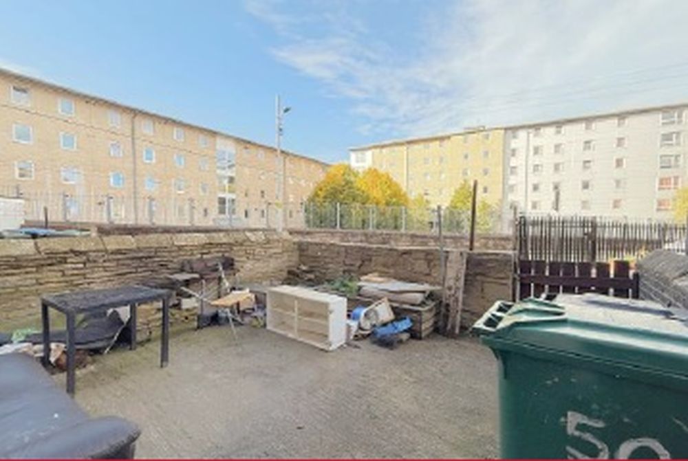 50, Grantham Road Bradford, BD7 1RQ