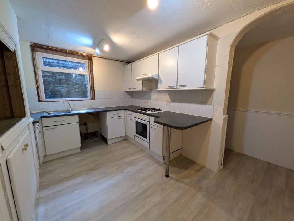 8, Grape Street Allerton, Bradford, BD15 7RE