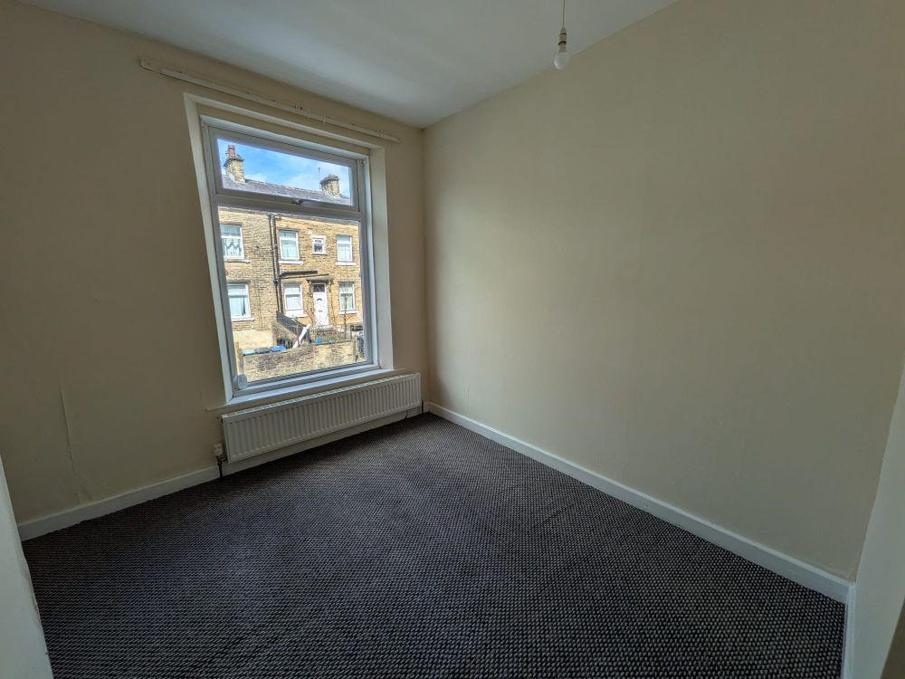 8, Grape Street Allerton, Bradford, BD15 7RE