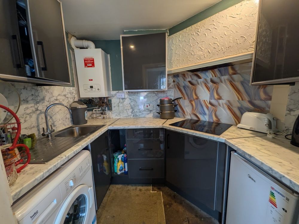 Flat 1, 1 Griffe Head Road Wyke, Bradford, BD12 8QP
