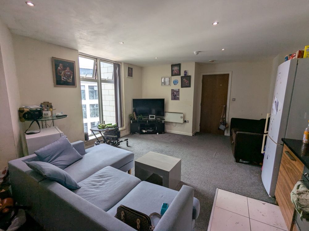 Apartment 323, The Gatehaus, Leeds Road Bradford, BD1 5BL