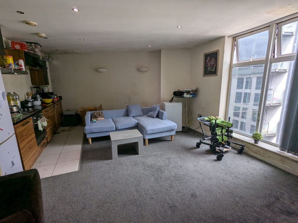 Apartment 323, The Gatehaus, Leeds Road Bradford, BD1 5BL