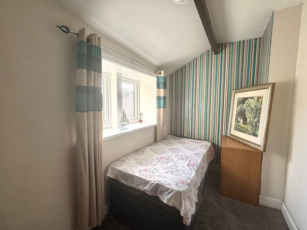 37, Green End Clayton, Bradford, BD14 6BA
