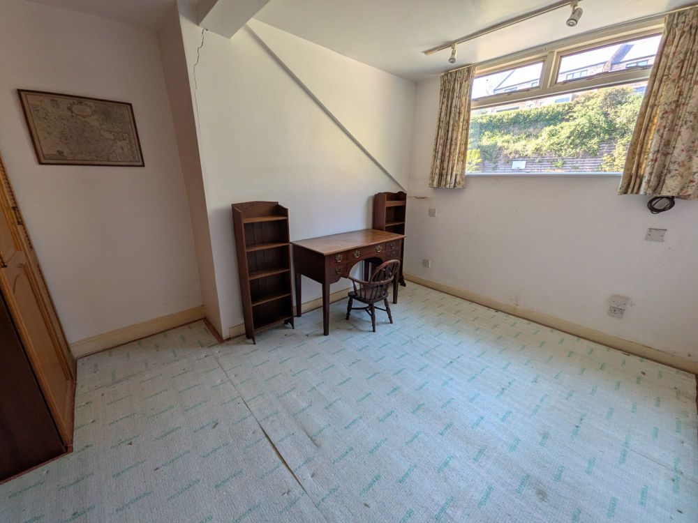 16, Delph Hill Baildon, Shipley, BD17 5HJ
