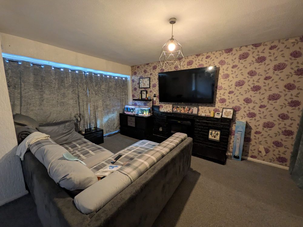 28, Perth Avenue Bradford, BD2 1EE