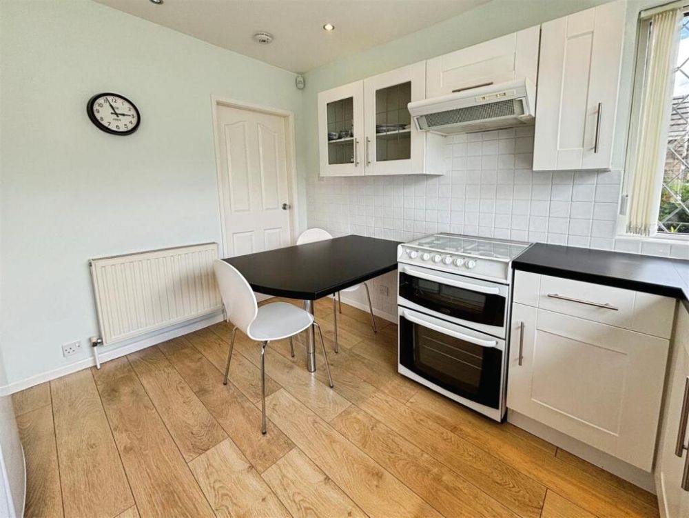 29, St. Abbs Drive Bradford, BD6 1EJ