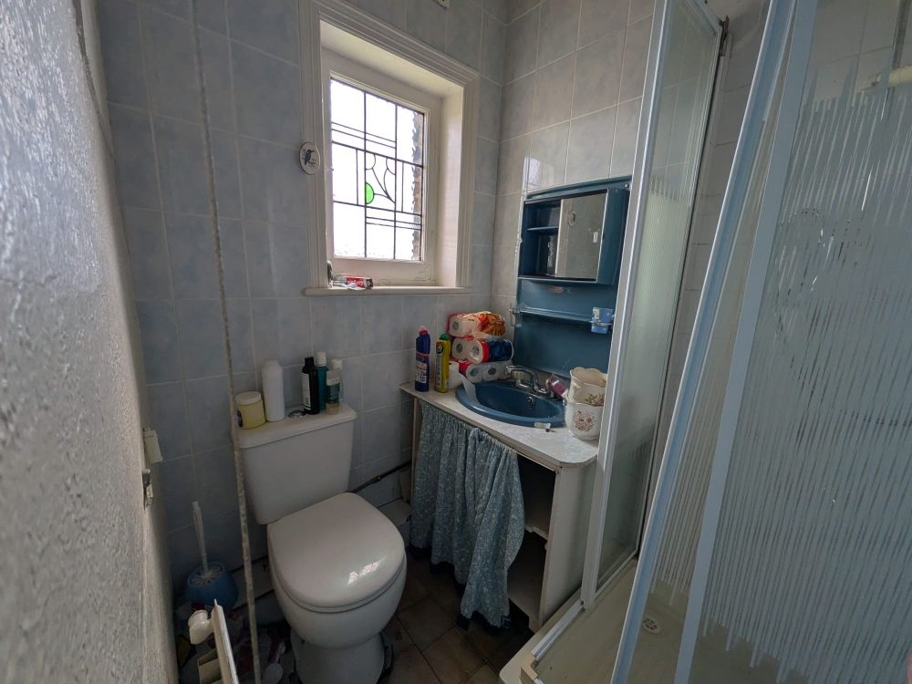 48, St. Helena Road Bradford, BD6 1TB