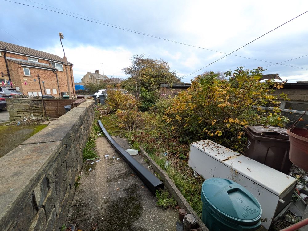 48, St. Helena Road Bradford, BD6 1TB