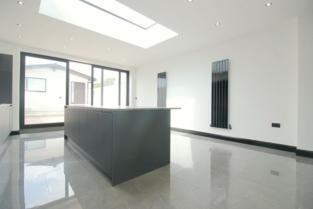 188 Reevy Avenue Bradford, BD6 3RP