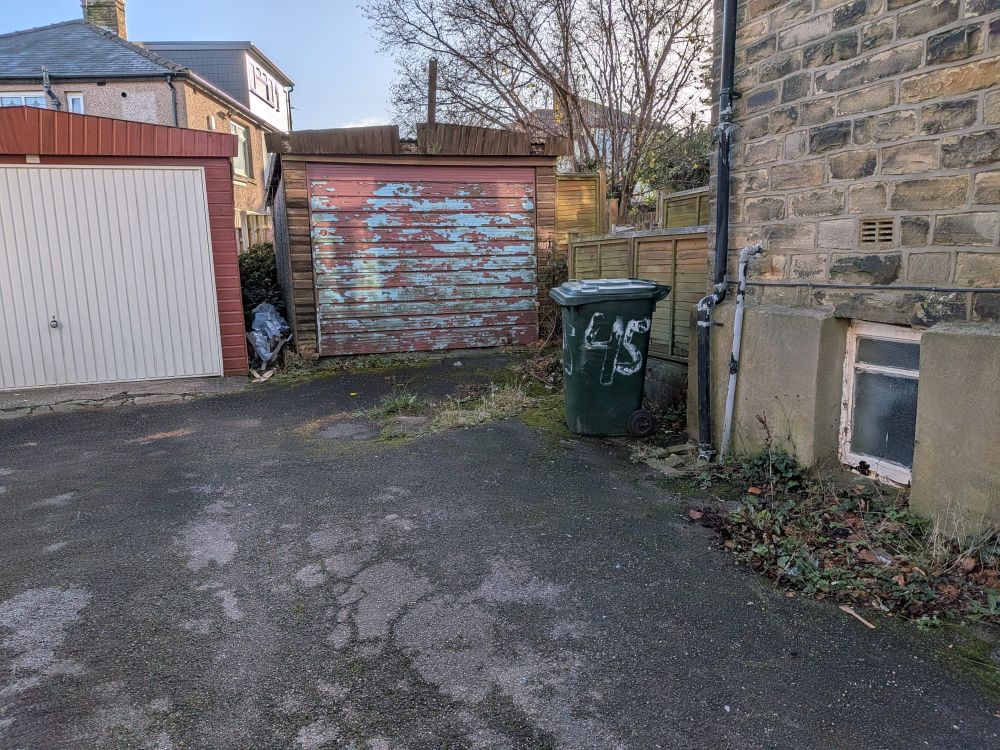 45 Beechwood Avenue Bradford, BD6 3AN