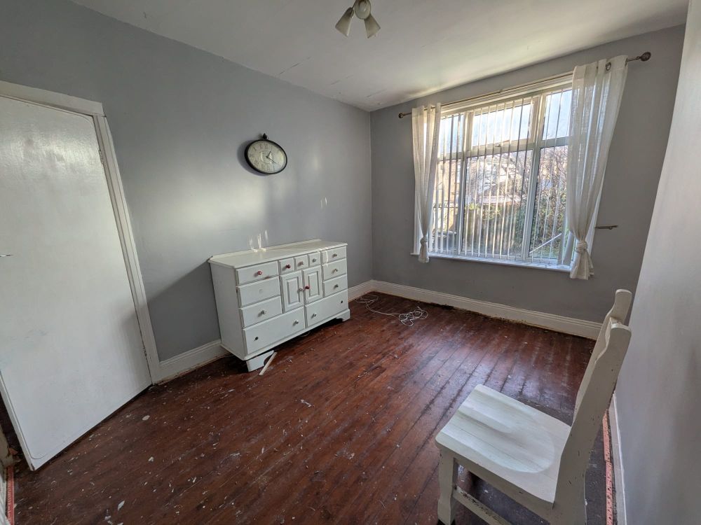 45 Beechwood Avenue Bradford, BD6 3AN