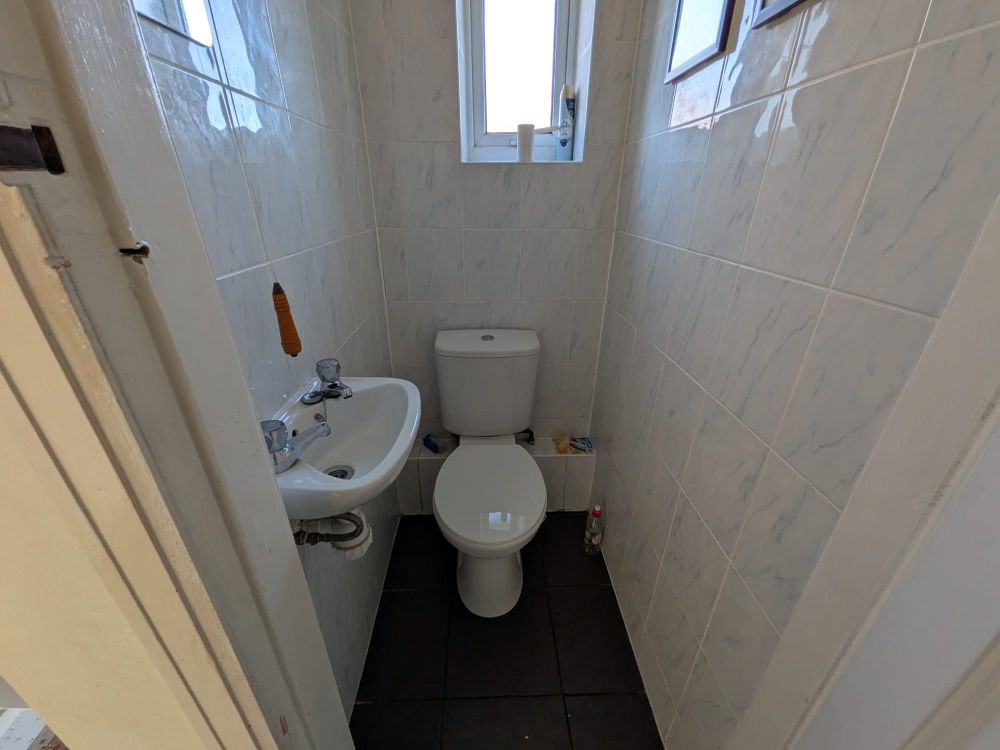 45 Beechwood Avenue Bradford, BD6 3AN