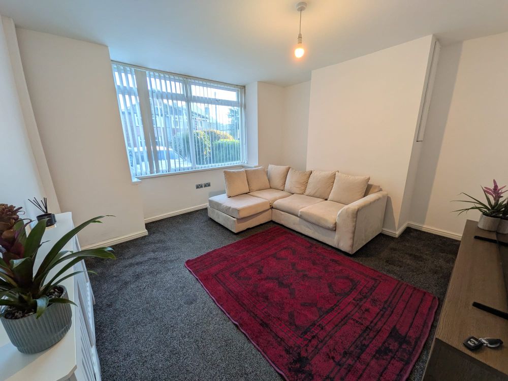 14, Charles Avenue Bradford, BD3 8HF