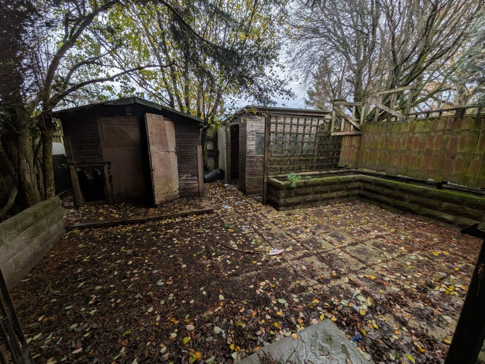 8, Stoneyridge Avenue Bradford, BD9 6PA