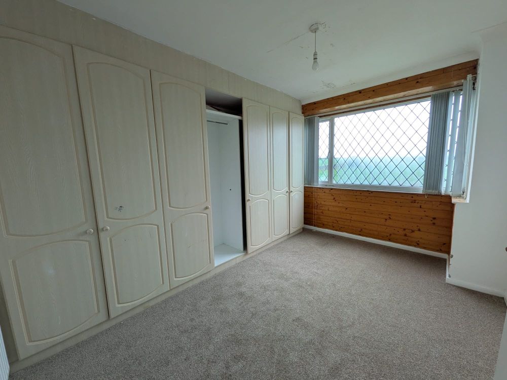 8, Stoneyridge Avenue Bradford, BD9 6PA