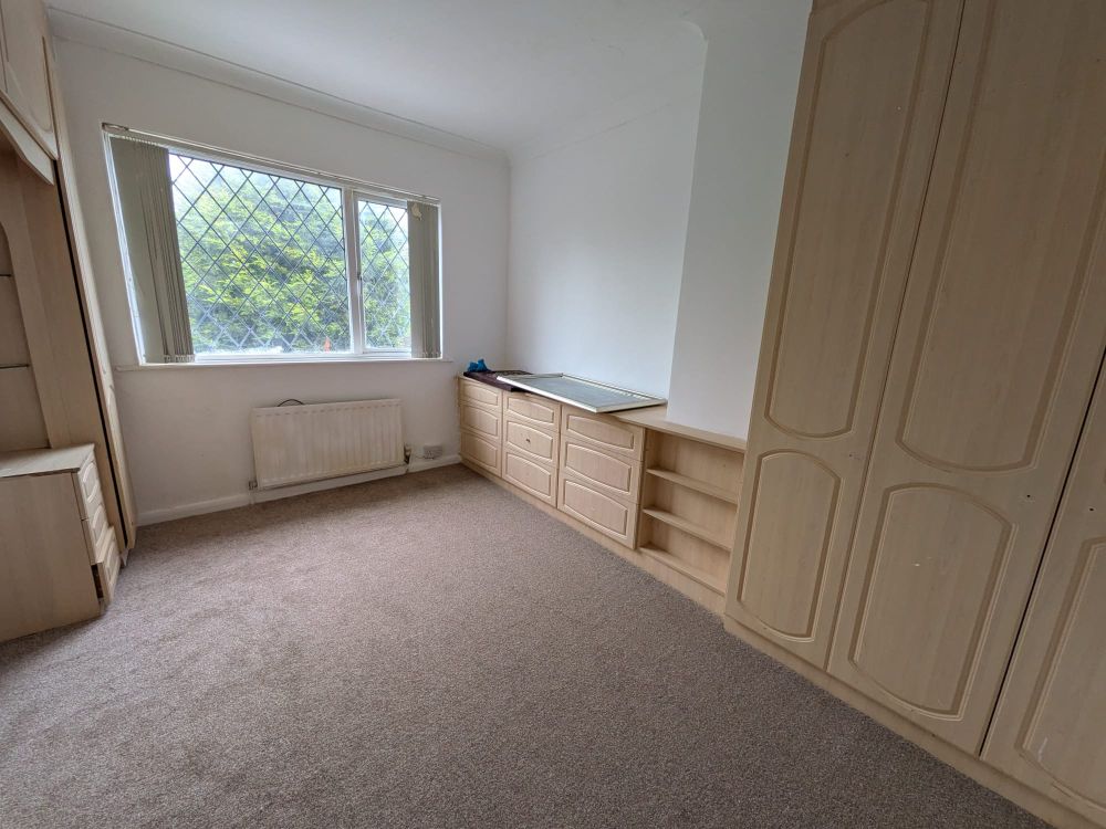 8, Stoneyridge Avenue Bradford, BD9 6PA